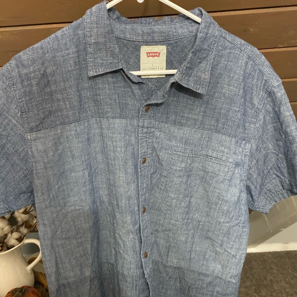 Levi collard shirt